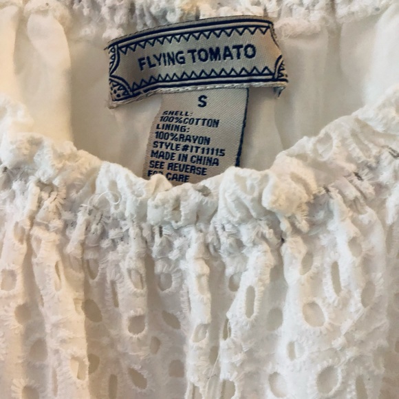 flying tomato eyelet puff sleeve top from tuckernuck size small - Picture 2 of 4